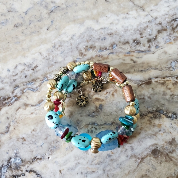 Winding Multi-Bead Bracelet - Picture 6 of 9